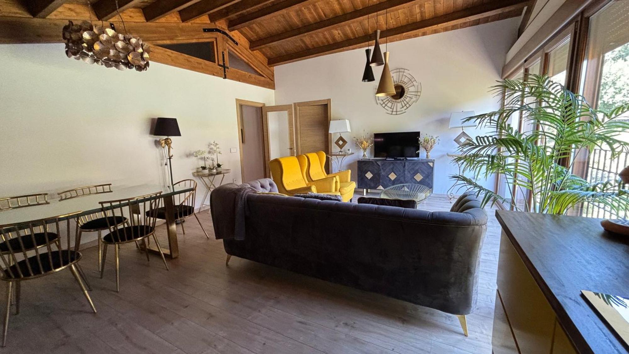 Apartamentos En El Valle Del Jerte Flores Para Angela Cabezuela Del Valle Dış mekan fotoğraf